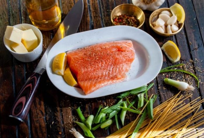 8 NUTRIENT DENSE FOODS THAT PROMOTE HAIR GROWTH